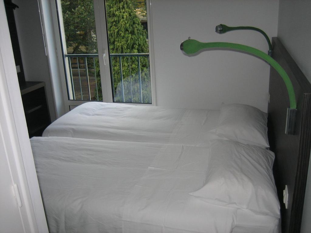 Demain Hotel & Conciergerie Nantes Bagian luar foto